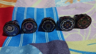 �}���`�J���[�o�[��