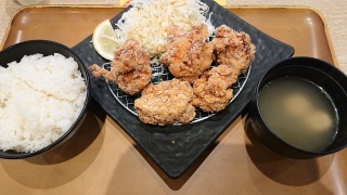 ���g��